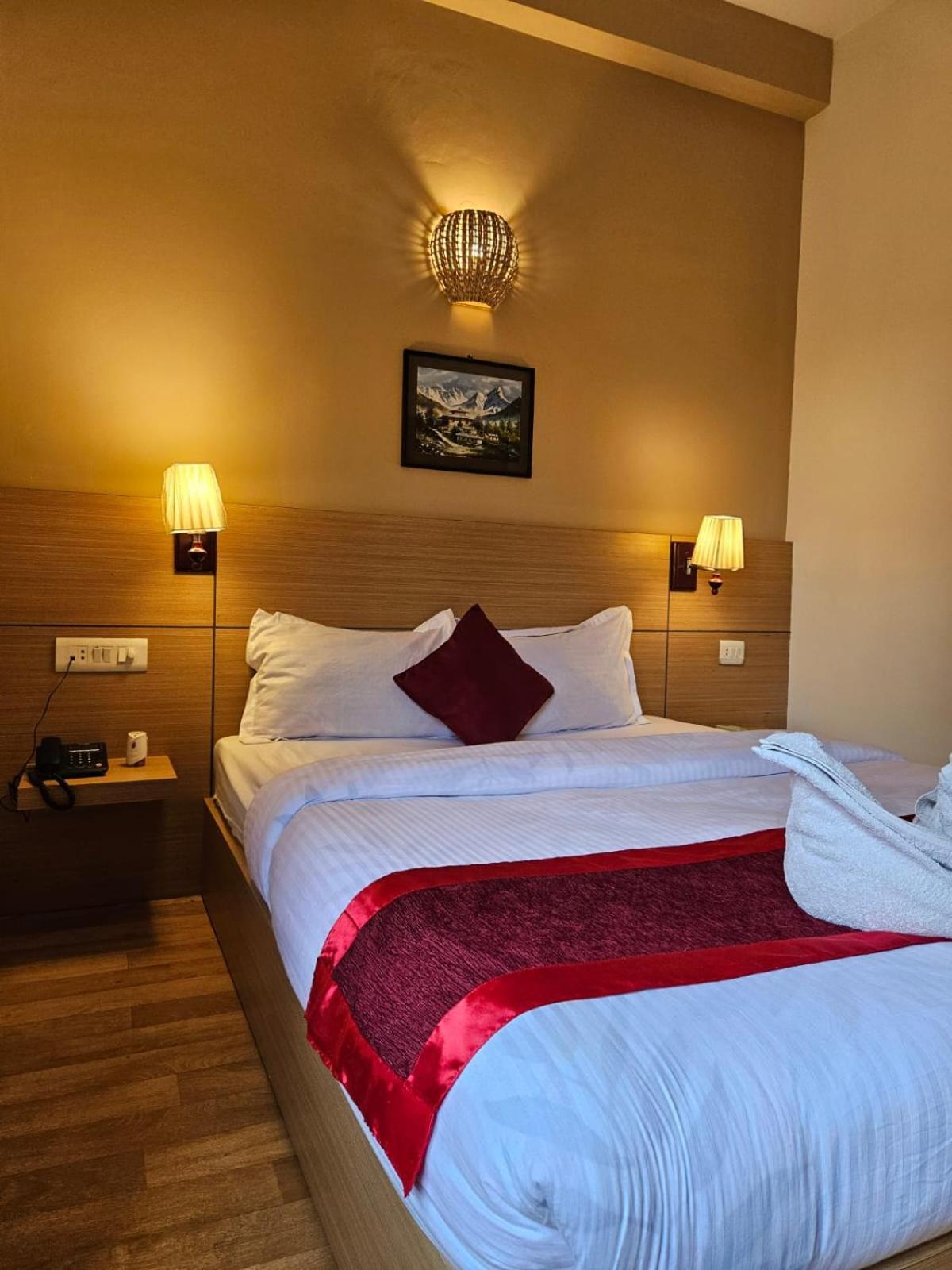 Hotel Ananda Inn Rummindei Buitenkant foto